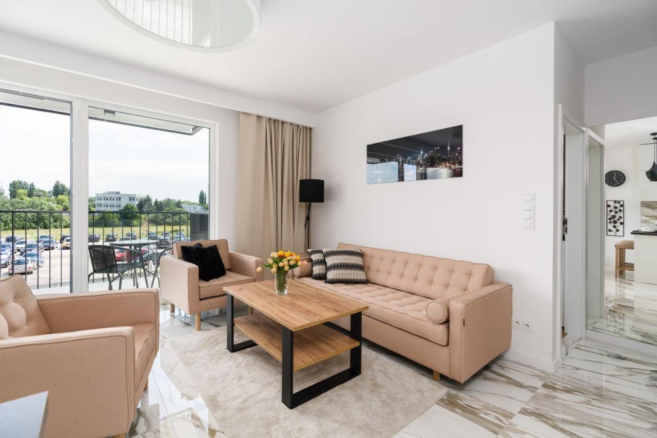 Esencja Apartments With Free Parking Garbary 104 By Noclegi Renters Poznań Esterno foto