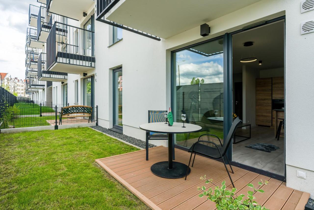 Esencja Apartments With Free Parking Garbary 104 By Noclegi Renters Poznań Esterno foto