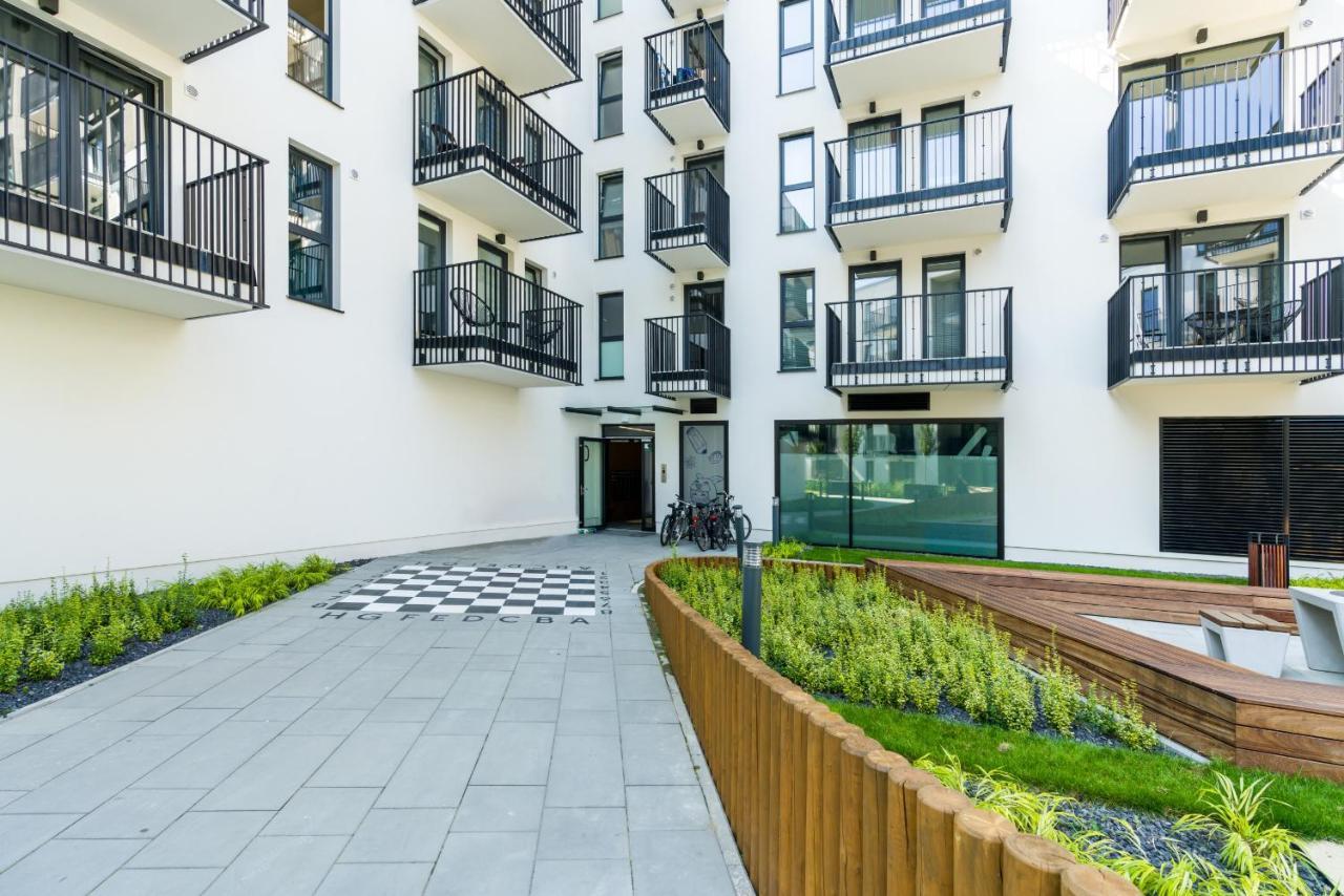 Esencja Apartments With Free Parking Garbary 104 By Noclegi Renters Poznań Esterno foto