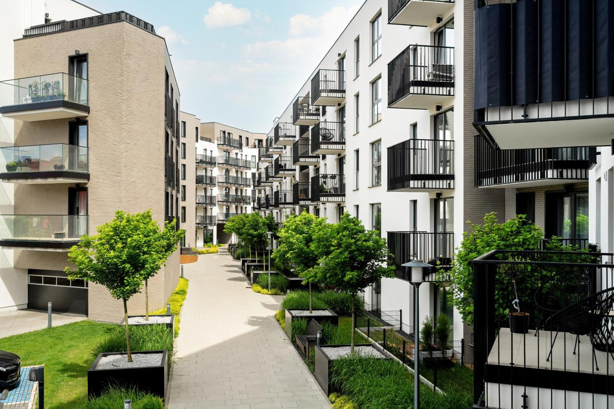 Esencja Apartments With Free Parking Garbary 104 By Noclegi Renters Poznań Esterno foto