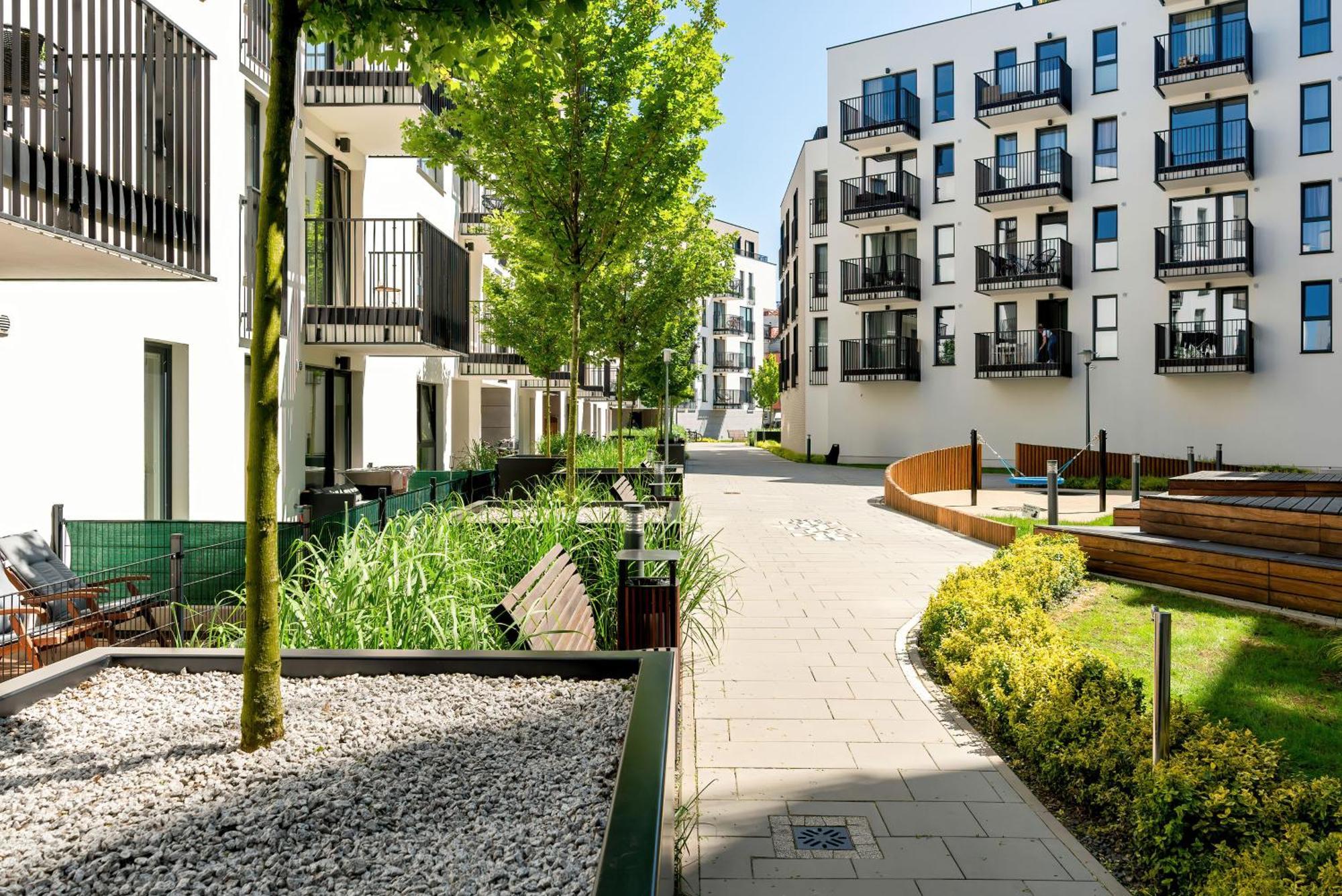 Esencja Apartments With Free Parking Garbary 104 By Noclegi Renters Poznań Esterno foto
