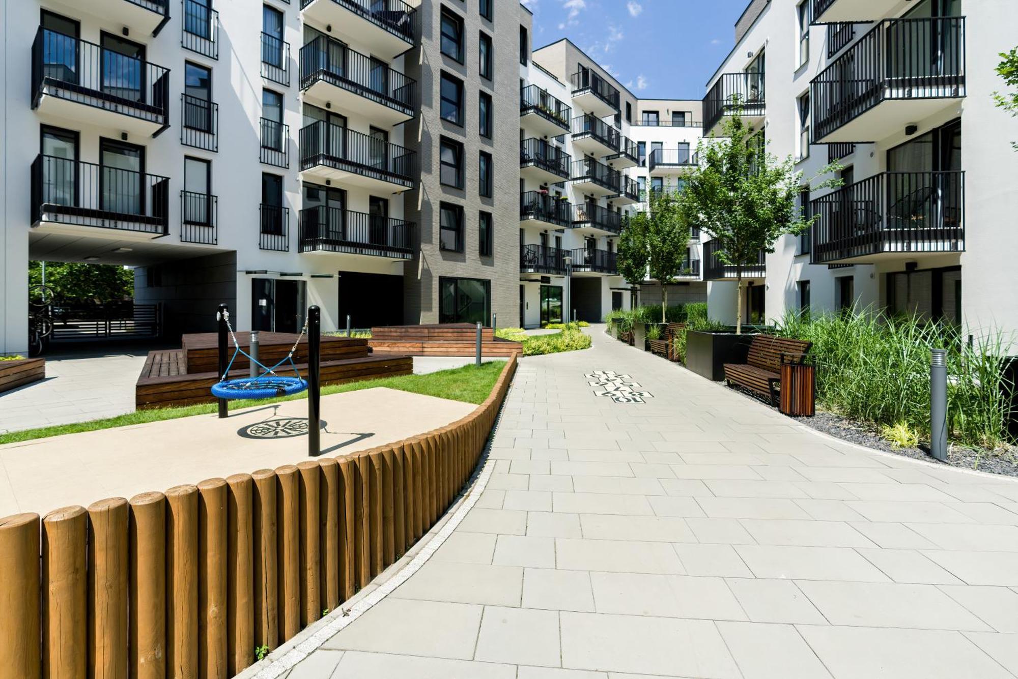 Esencja Apartments With Free Parking Garbary 104 By Noclegi Renters Poznań Esterno foto