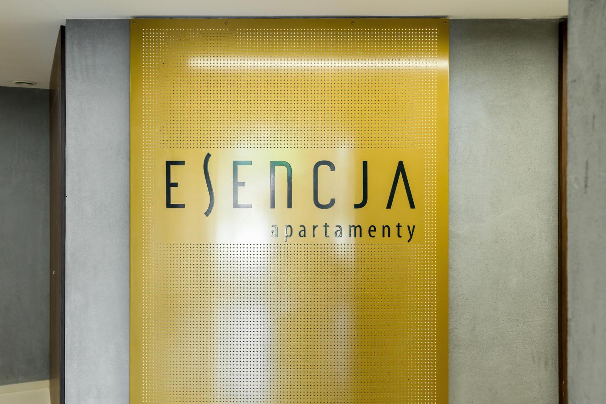 Esencja Apartments With Free Parking Garbary 104 By Noclegi Renters Poznań Esterno foto